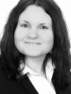 Marina Praschma (aktuell in Mutterschutz/Elternzeit)
